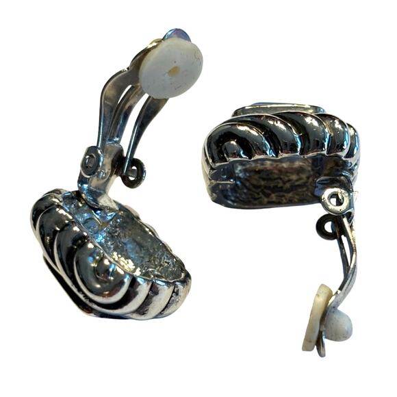 Clip on earrings chunky rope surround silver & gold with blue moonstone center - Picture 6 of 6
